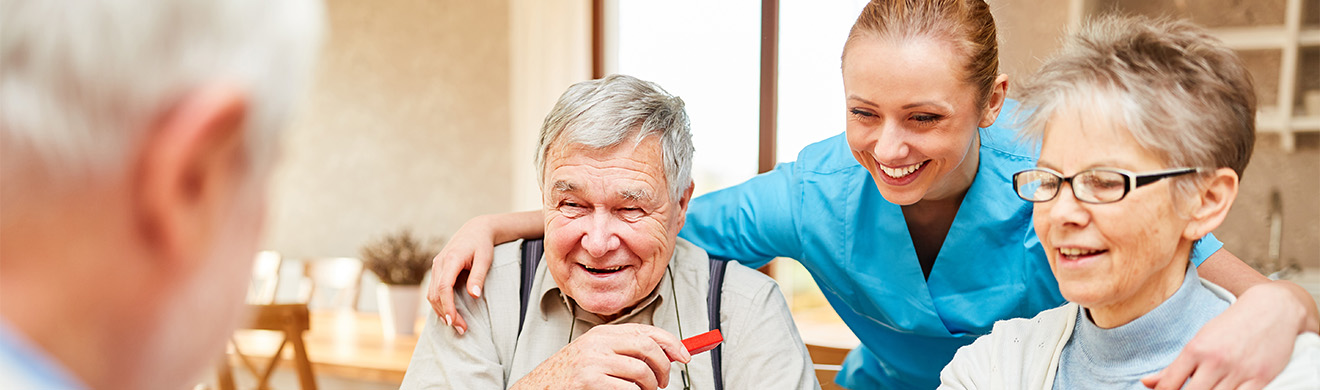 Altenpflegerin in Jülich kümmert sich um Senioren
